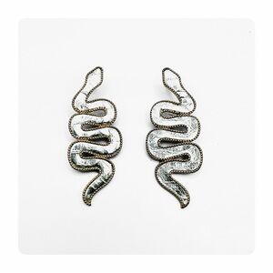 ★ Vintage Y2K Serpent Earrings - Silver/Gold ★